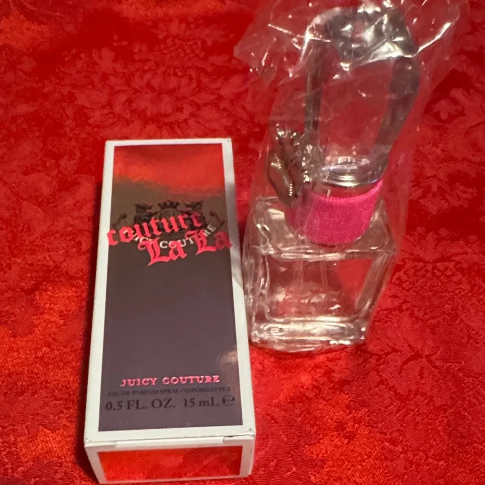 Juicy Couture La La Perfume with Pink Accent - Picture 3 of 6